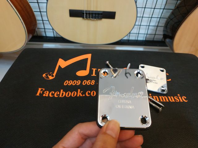 Nắp sắt phía sau cần đàn guitar Electric Fender I Fender F Neck Plate Chrome