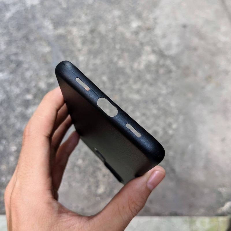 Google Pixel 5_Ốp lưng Giấy siêu mỏng ôm sát mặt lưng máy.