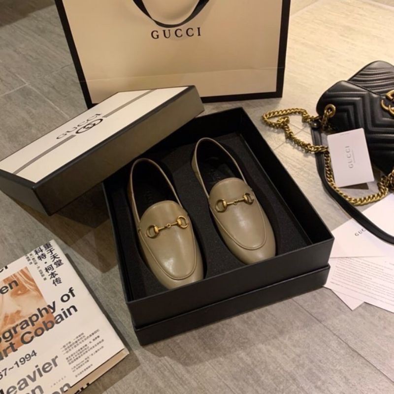 giày lười loafer nam nữ da thật mũi tròn gắn quai xích G-G Gucci GC