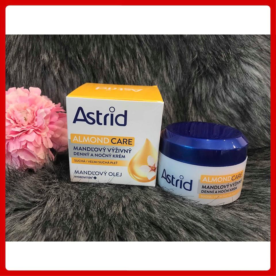 Kem Cấp Nước Tái Tạo Da Astrid Almond Care