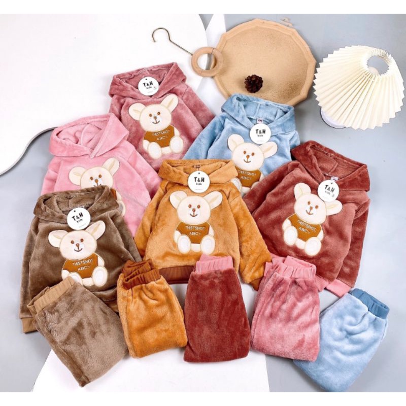 Bộ lông gấu siêu nhẹ cho bé