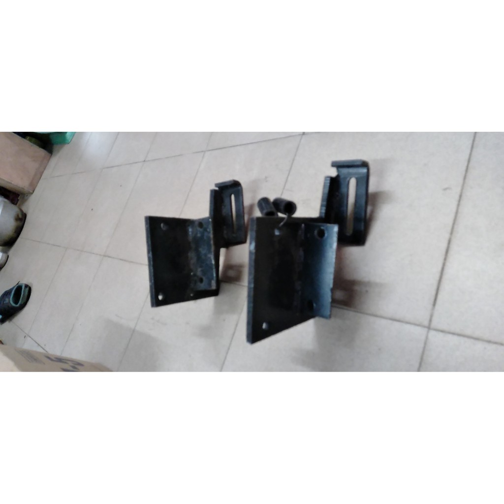 Phụ tùng ô tô Chân giá bắt lốc điều hòa độ chế sanden 507 + 508 Hino500 tải hỗ trợ lắp đặt thay thế tại hà nội