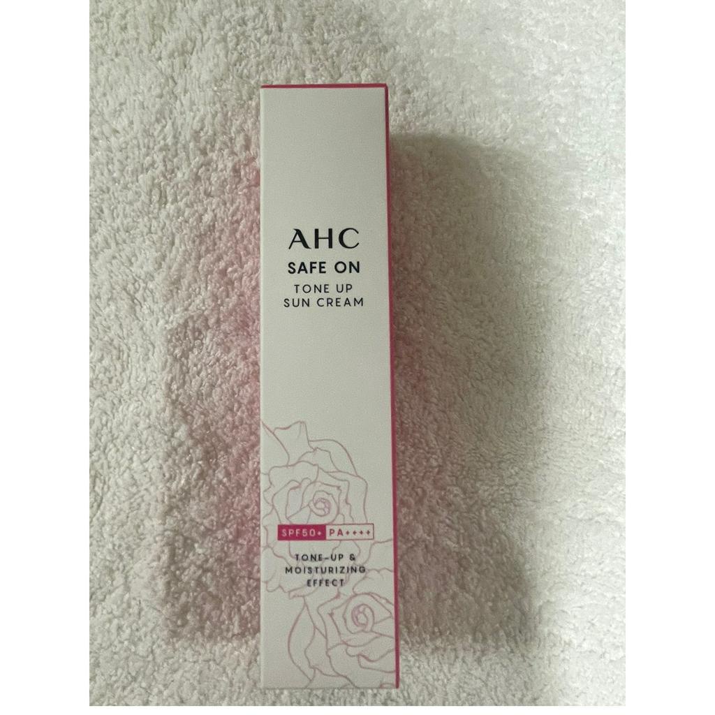 Kem Chống Nắng Nâng Tông Da ahc