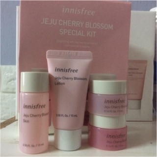 Set Dưỡng Trắng Da Từ Hoa Anh Đào Innisfree Jeju Cherry Blossom Special Set
