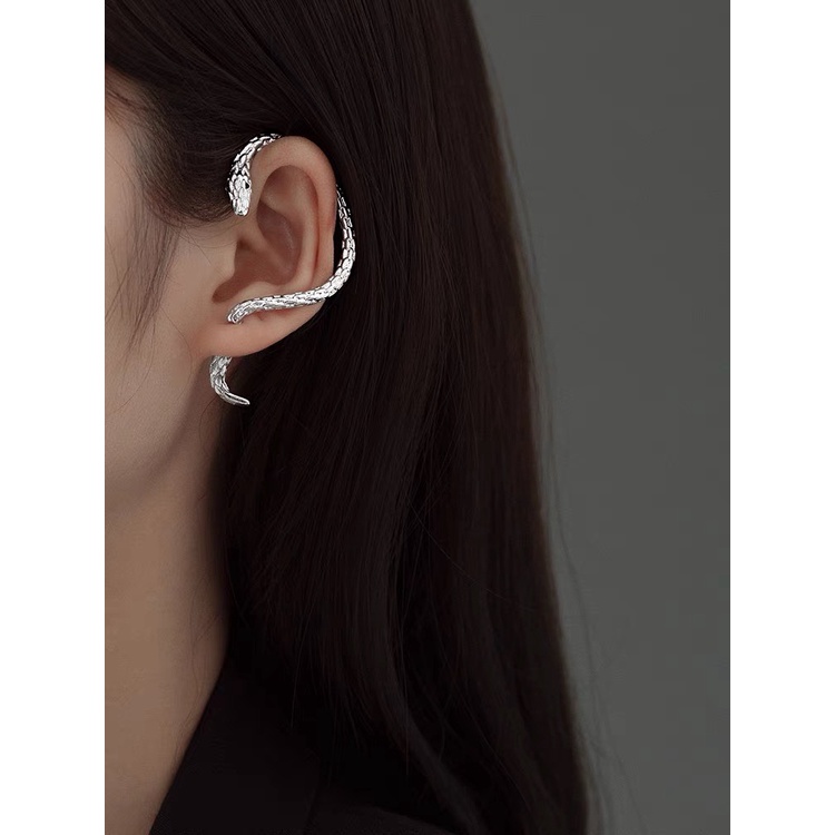 Khuyên Tai Ôm Vành Hình Con Rắn - Vani Store - TS000667