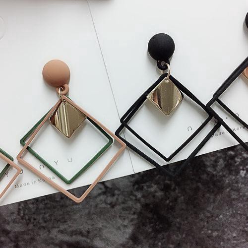 Bông tai dáng dài tạo hình độc đáo cho nữ