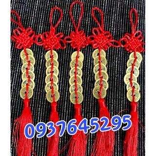 Xâu tiền xu lục đế