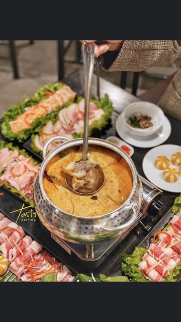 Nồi lẩu dáng tròn dáng đồng quê