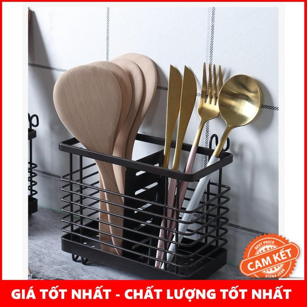 💖FREESHIP💖 Ống cắm đũa 2 ngăn sắt sơn tĩnh điện có móc treo gắn tường tiện dụng