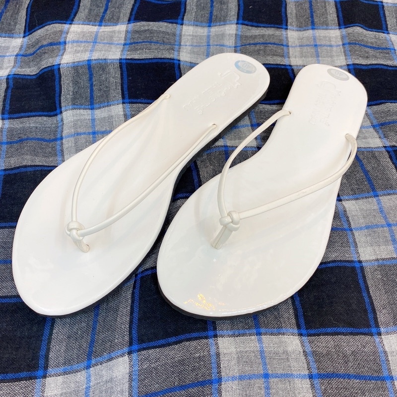 DÉP KẸP DÂY ĐIỆN - đơn giản, trẻ trung, năng động, siêu êm, siêu mềm