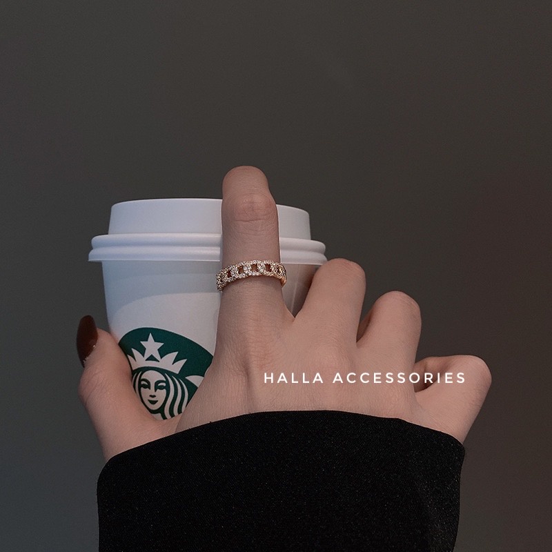 Nhẫn Nữ màu Gold nạm vuông cao cấp vành hở Freesize HALLA NH104