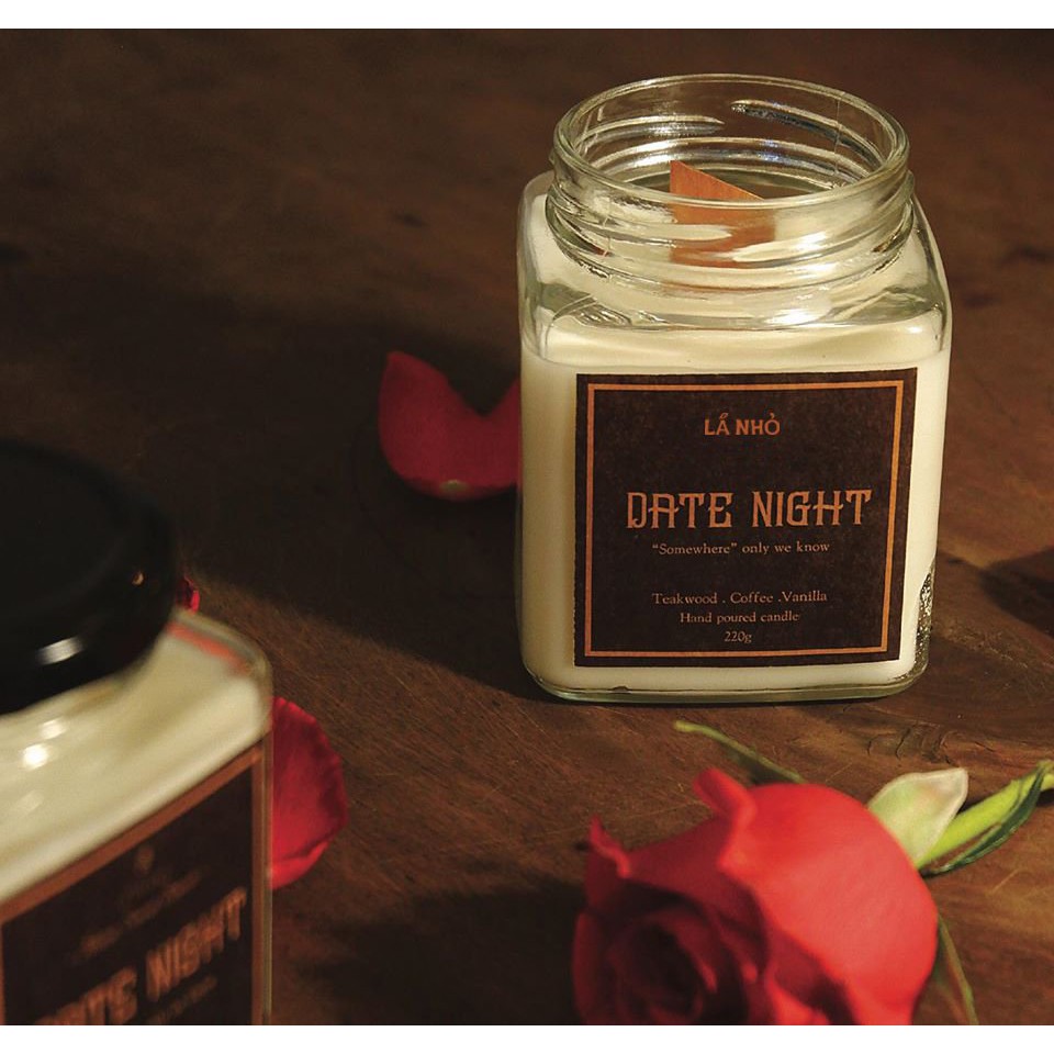 [Mã BMBAU50 giảm 10% đơn 99k] Nến thơm LÁ NHỎ Date Night (Gỗ Teak + Coffee + Vanilla) Trầm Ấm