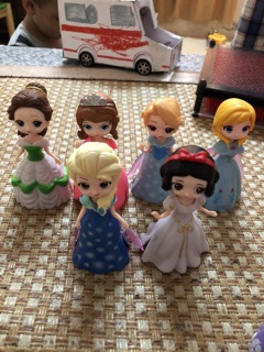 Búp bê Elsa Anna