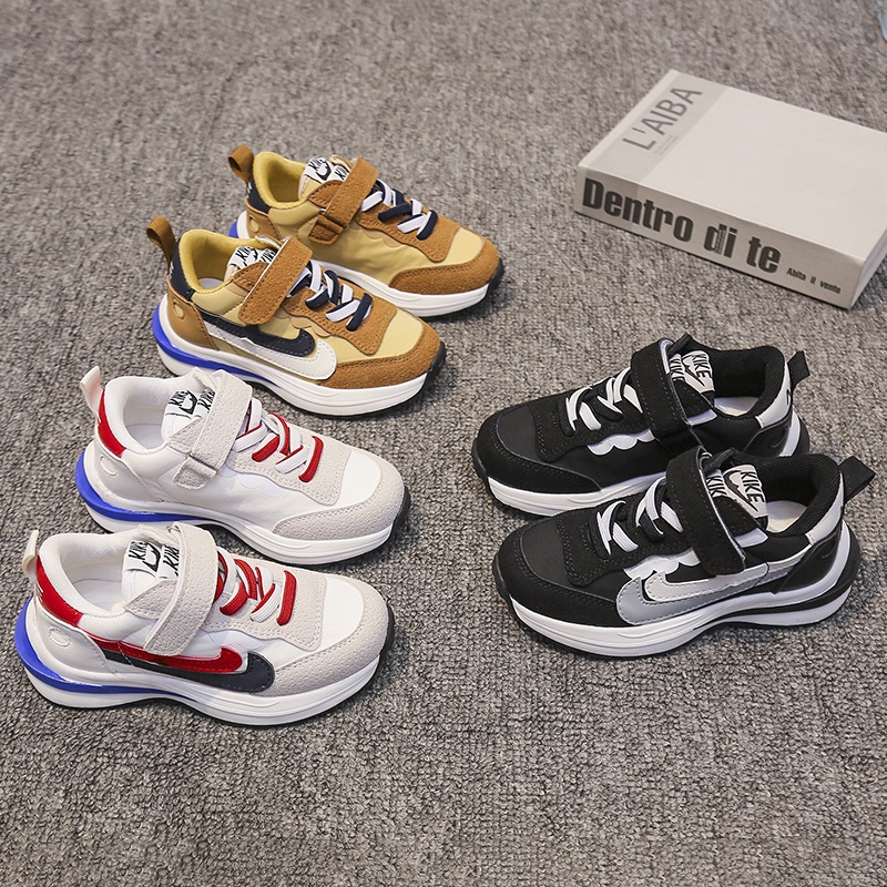 Giày Sneaker Đế Mềm Thoải Mái Cho Bé