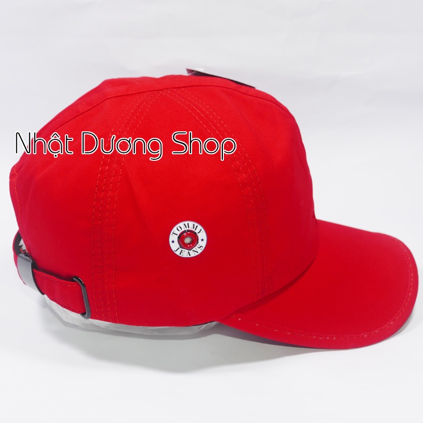 Mũ lưỡi trai mặt da ép chữ TomMy - Chất liệu vải Kaki bền chắc kết hợp với chữ ép tạo nên sự nổi bật cho người đội