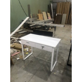 Bàn 2 hộc 1 khoá