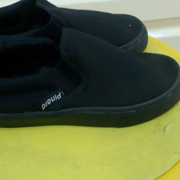 ➶ Giày Slip On Màu Đen Size 36 Cho Nam Và Nữ Sinh Trung Học ➻