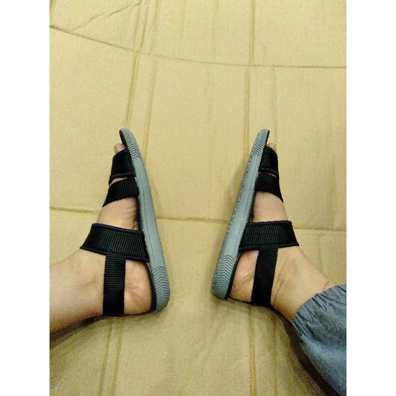 Sale sandal bitas nữ đế êm 190k (size 35-39)