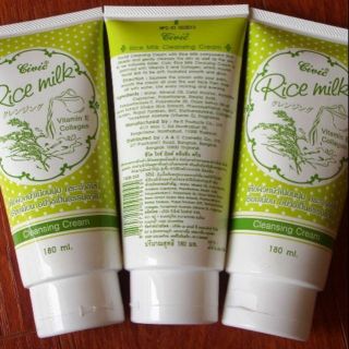 Sữa rửa mặt Rice milk