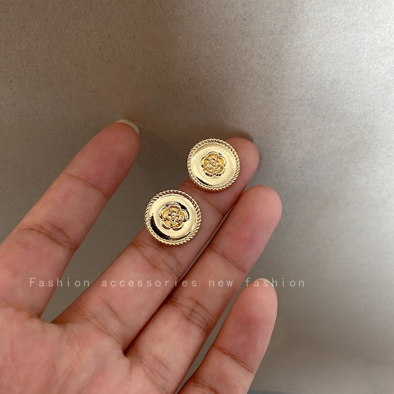 Khuyên Tai Kim Loại Hình Hoa Đính Ngọc Trai Phong Cách Retro Thời Trang