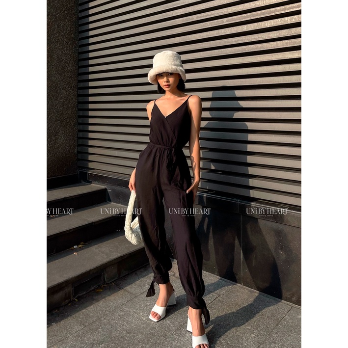 Jumpsuit 2 dây xẻ ống thắt nơ Emi Jumpsuit JS001 độc đáo kiểu dáng mới lạ - Uni By Heart