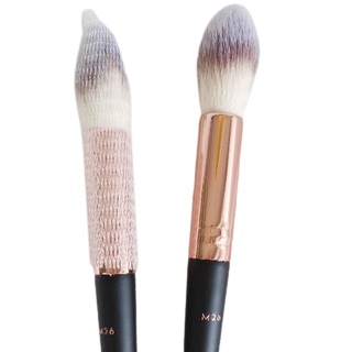 Cọ tán phấn Highlight Vacosi M26 với đầu cọ nhỏ gọn mịn màng