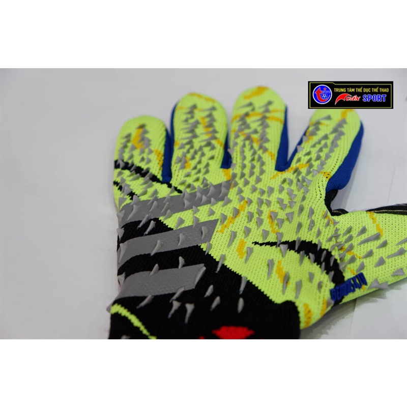 Găng thủ môn Predator Pro (không xương) - đen xanh(size8-9-10)