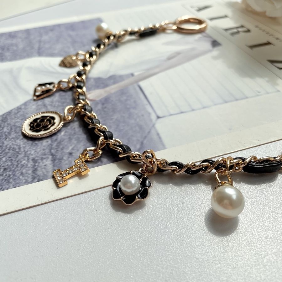 Dây xích đính ngọc trai phối mặt phong cách Chanel hai đầu khóa dùng gắn trang trí móc khóa/ túi xách/ balo DIY