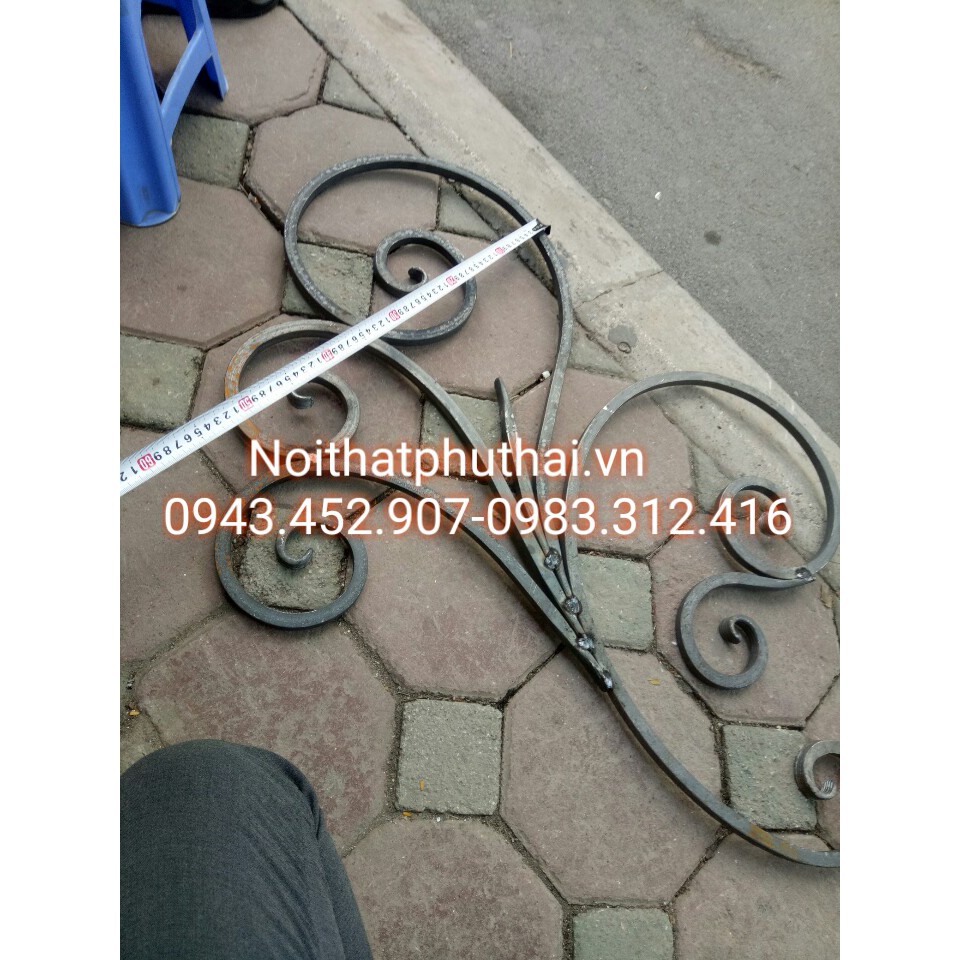 Cụm hoa sắt nghệ thuật cho cầu thang, ban công, cửa cổng