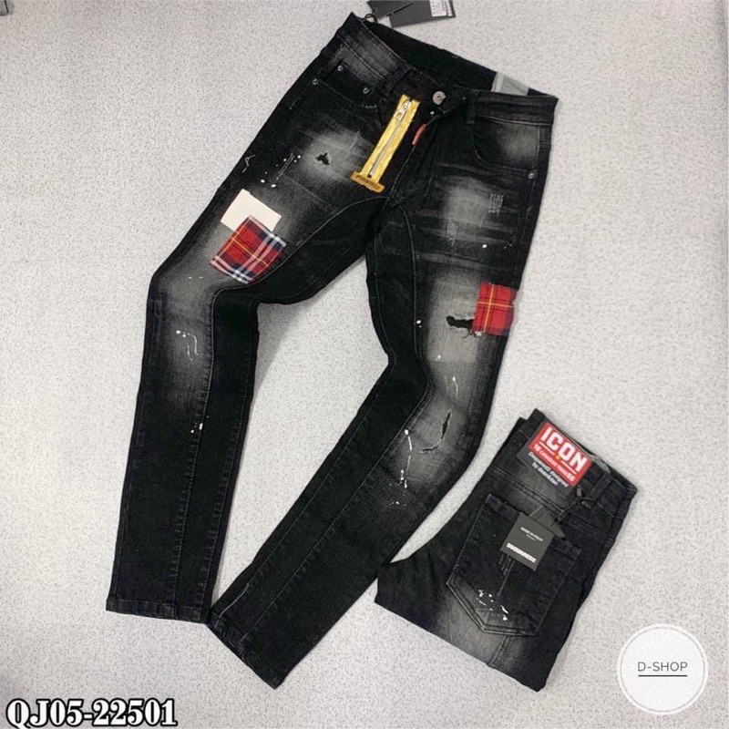 Quần bò khoá lệch vá mác kẻ đỏ