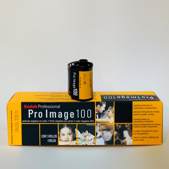 Film chụp ảnh Kodak Proimage 100