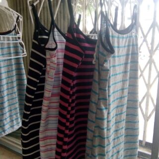 Đầm body bé gái