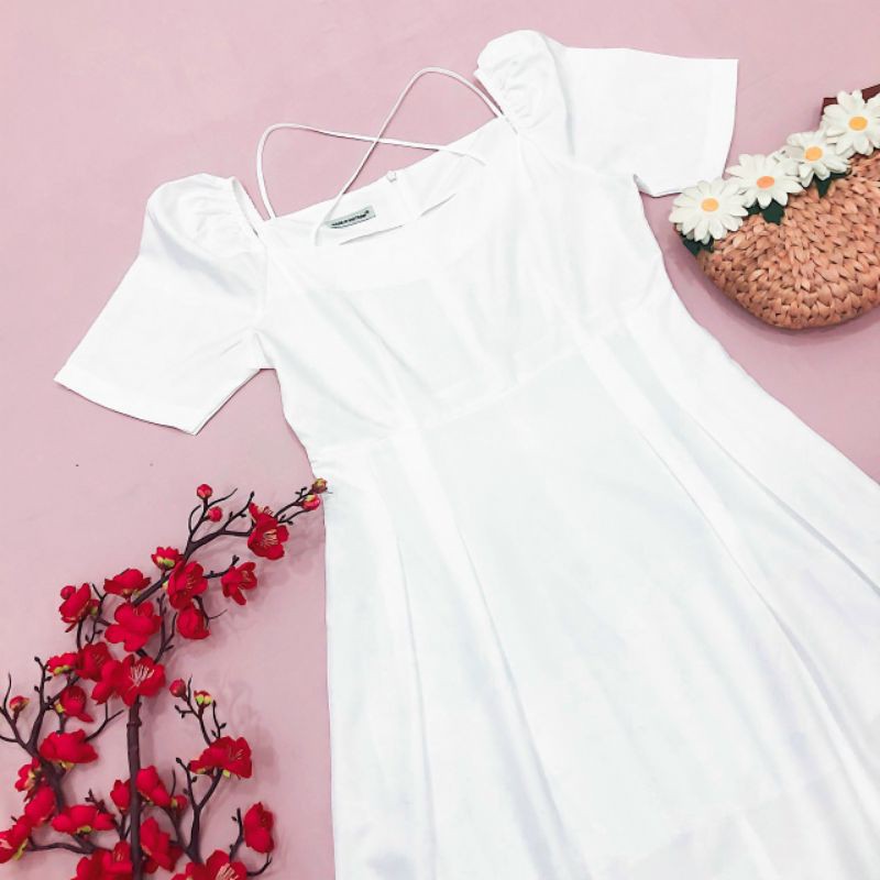 🌸 Đầm maxi trắng hai dây chéo ngực | BigBuy360 - bigbuy360.vn