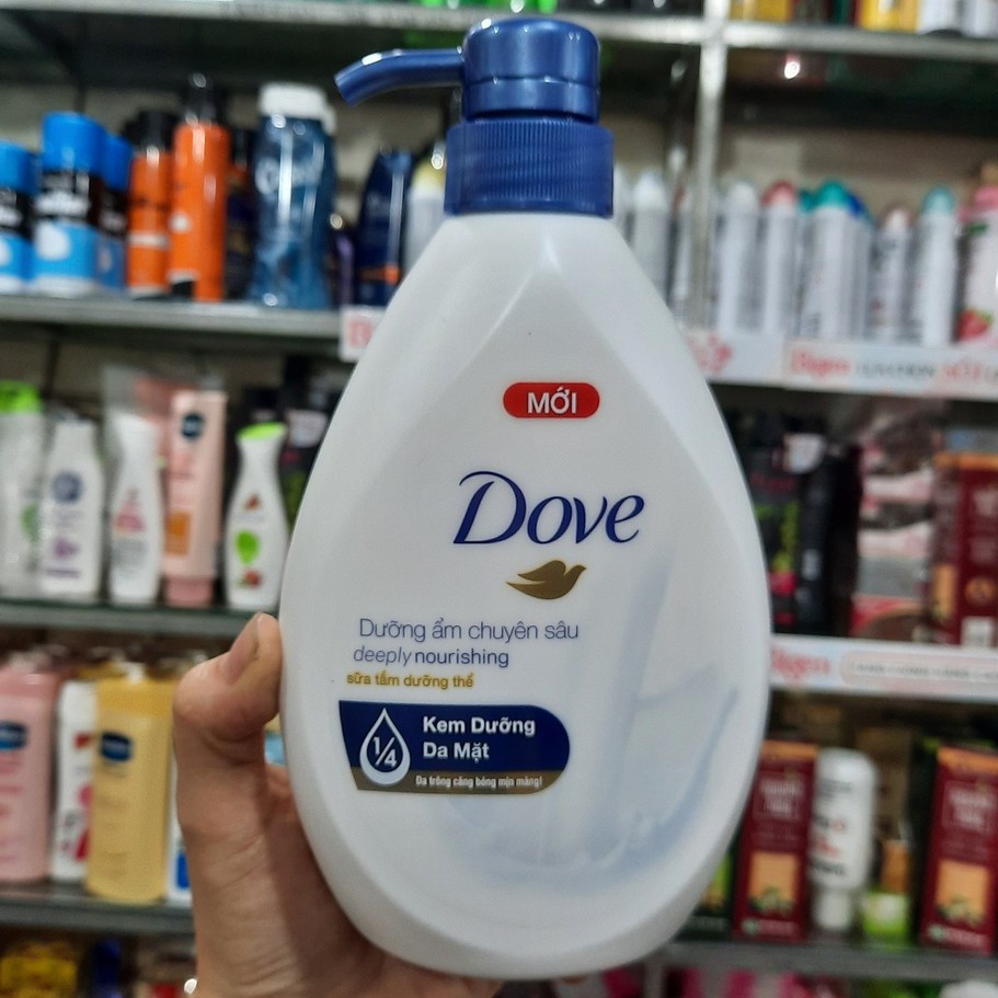 Sữa Tắm Dưỡng Ẩm Chuyên Sâu Dove Deeply Nourishing 530g