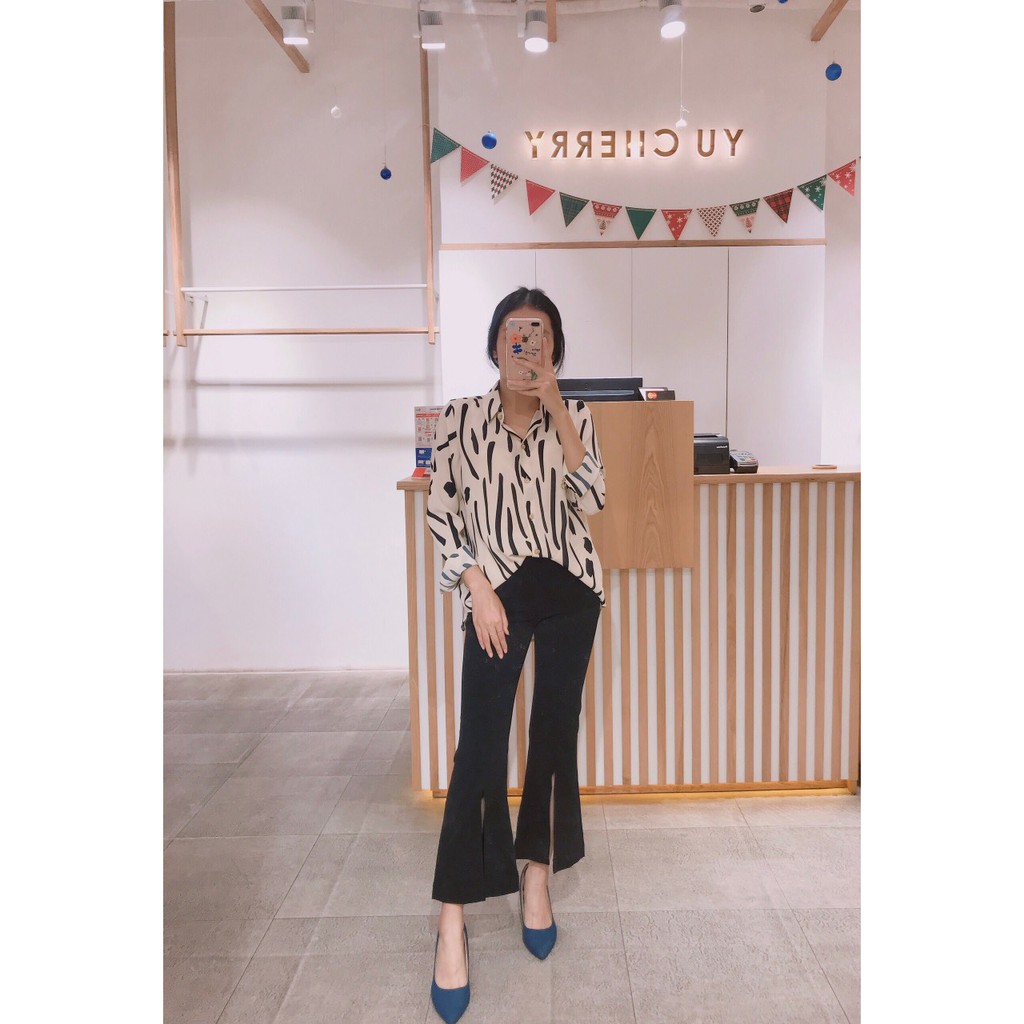 YU CHERRY | Quần Skinny Ống Loe xẻ tà YQ016 SPLIT SIGNATURE PANTS