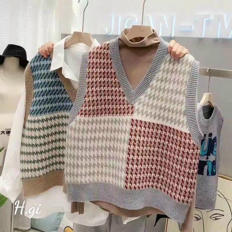 Áo len sát nách cổ tim hàng thiết kế cho nữ. Áo len chất hai biên mềm lên dáng cực trẻ trung, sang chảnh.