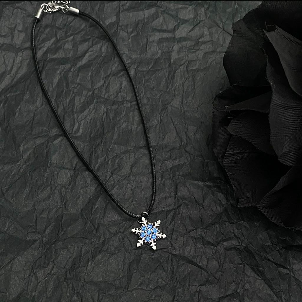 Dây Chuyền Mặt Hình Hoa Tuyết Và Mặt Trăng Thời Trang Hàn Quốc 23588