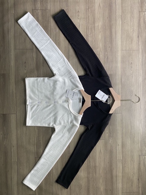 Áo croptop kiểu nút gài tay dai