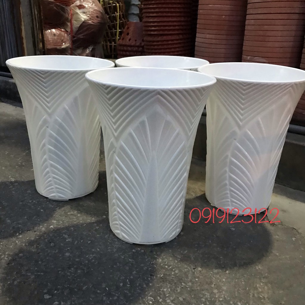 Chậu Nhựa Ống Giả Sứ Hoa Văn Chiếc Lá (25x33x16.5cm) bền chắc, rất đẹp và trang nhã, phù hợp hoa kiểng, cây ăn trái