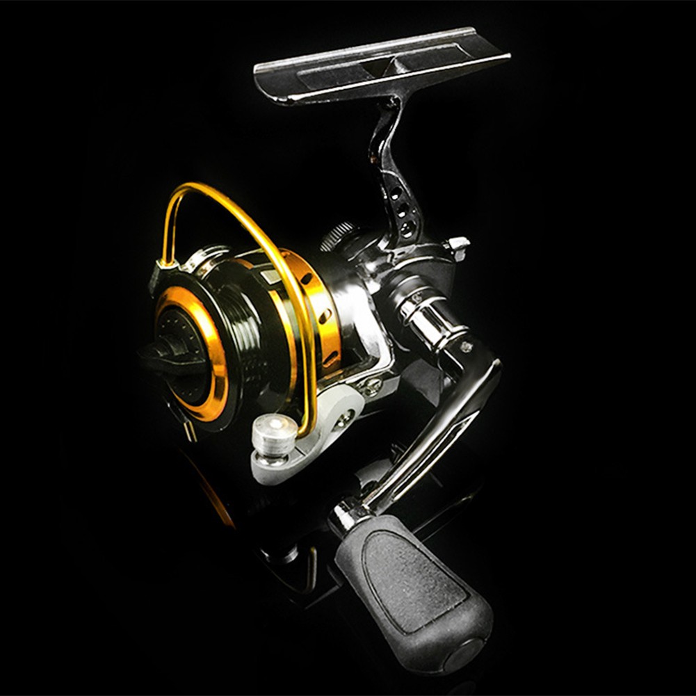 Máy câu cá mini cầm tay phải tiện dụng