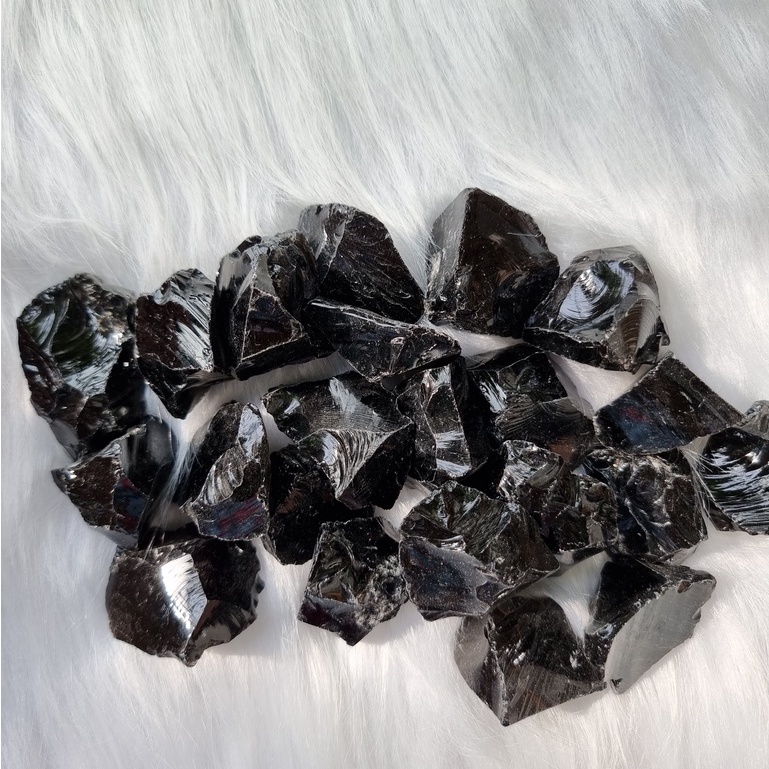 Đá thô Black Obsidian , đá thanh tẩy trong Tarot, Reiki, thiền định, phong thủy