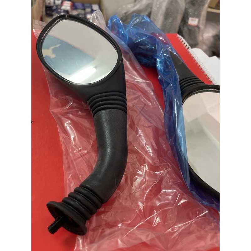 Gương chiếu hậu Attila Victoria/ Shark SYM