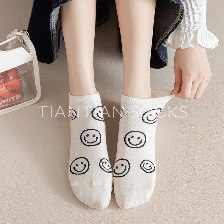 TIAN TIAN T177 Vớ Cotton Cổ Thấp tất  nữ cổ ngắn In Hình Mặt Cười Màu Trắng Đen Phong Cách Nhật Hàn Thời Trang Xuân Hè Cho Nữ