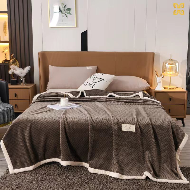 Chăn lông thỏ Dior nhập khẩu kích thước 2m3x2m , Mền nỉ nhung tuyết chất liệu mền mịn mẫu mới 2022