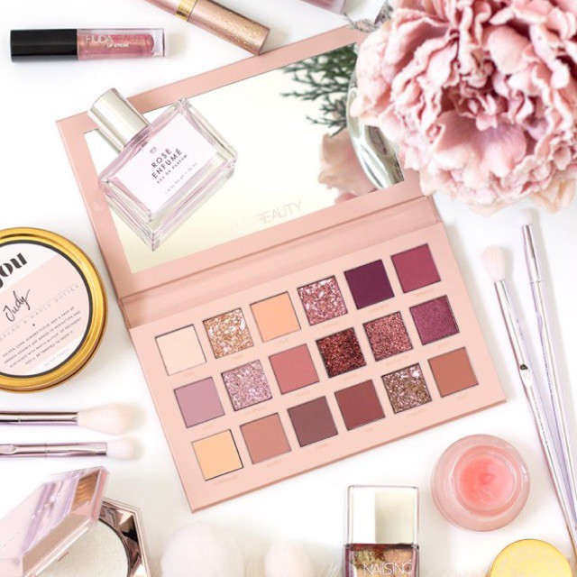 Bảng Màu Mắt Huda Beauty NUDE New Eyeshadow Pallet