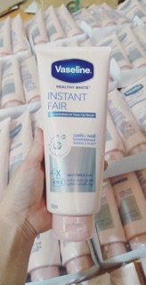 Dưỡng Thể Vaseline 4x 320ml Thái