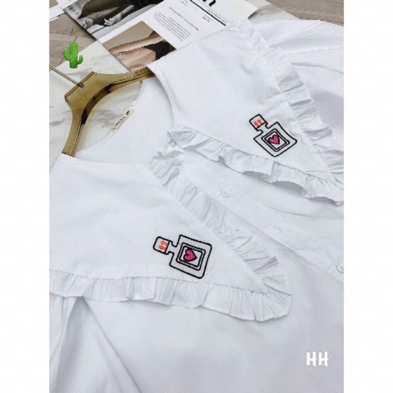 Áo sơ mi nữ bánh bèo họa tiết in logo xinh xắn, áo sơ mi nữ cổ thuyền cánh sen 🍀🍀🍀Pc877