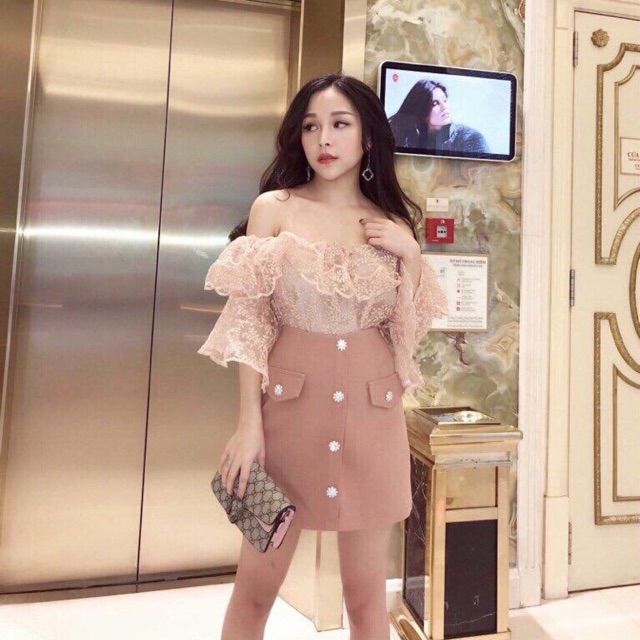 Áo trễ vai bèo