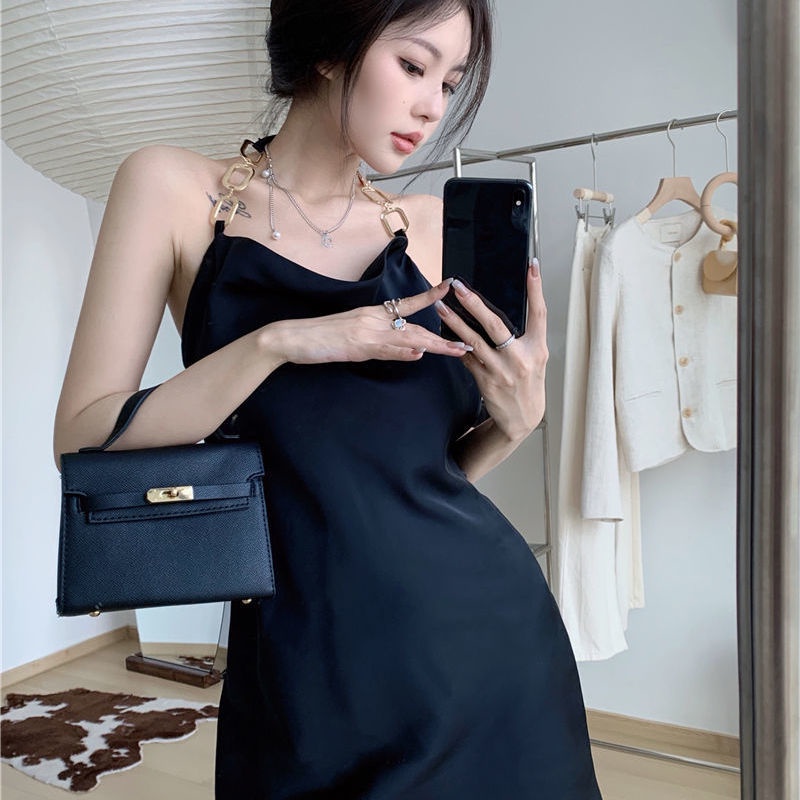 Đầm COZOKC không tay cổ yếm hở lưng quyến rũ hợp thời trang