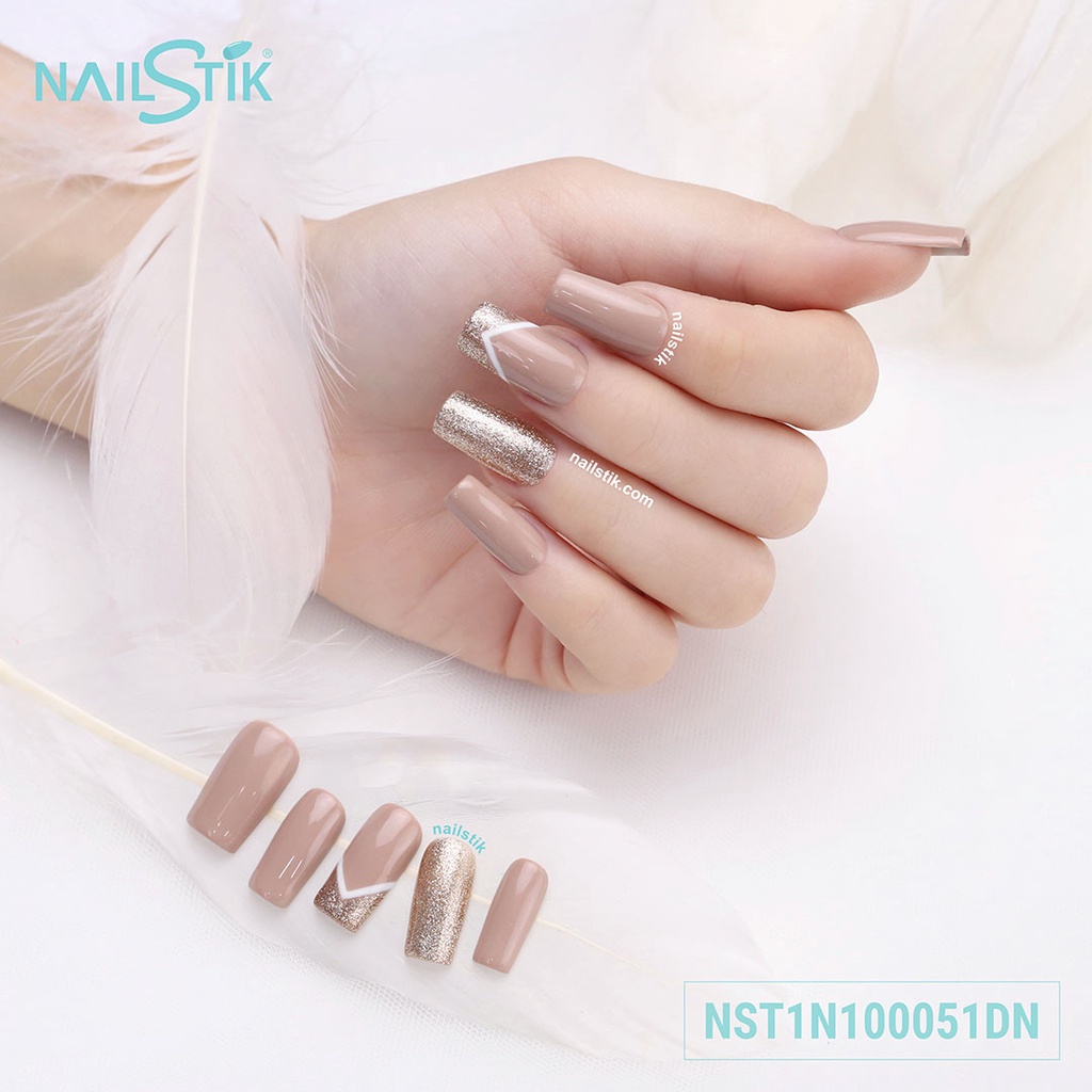 Móng úp thiết kế by NAILSTIK, màu nude, form móng ngang,ngắn/dài, 051